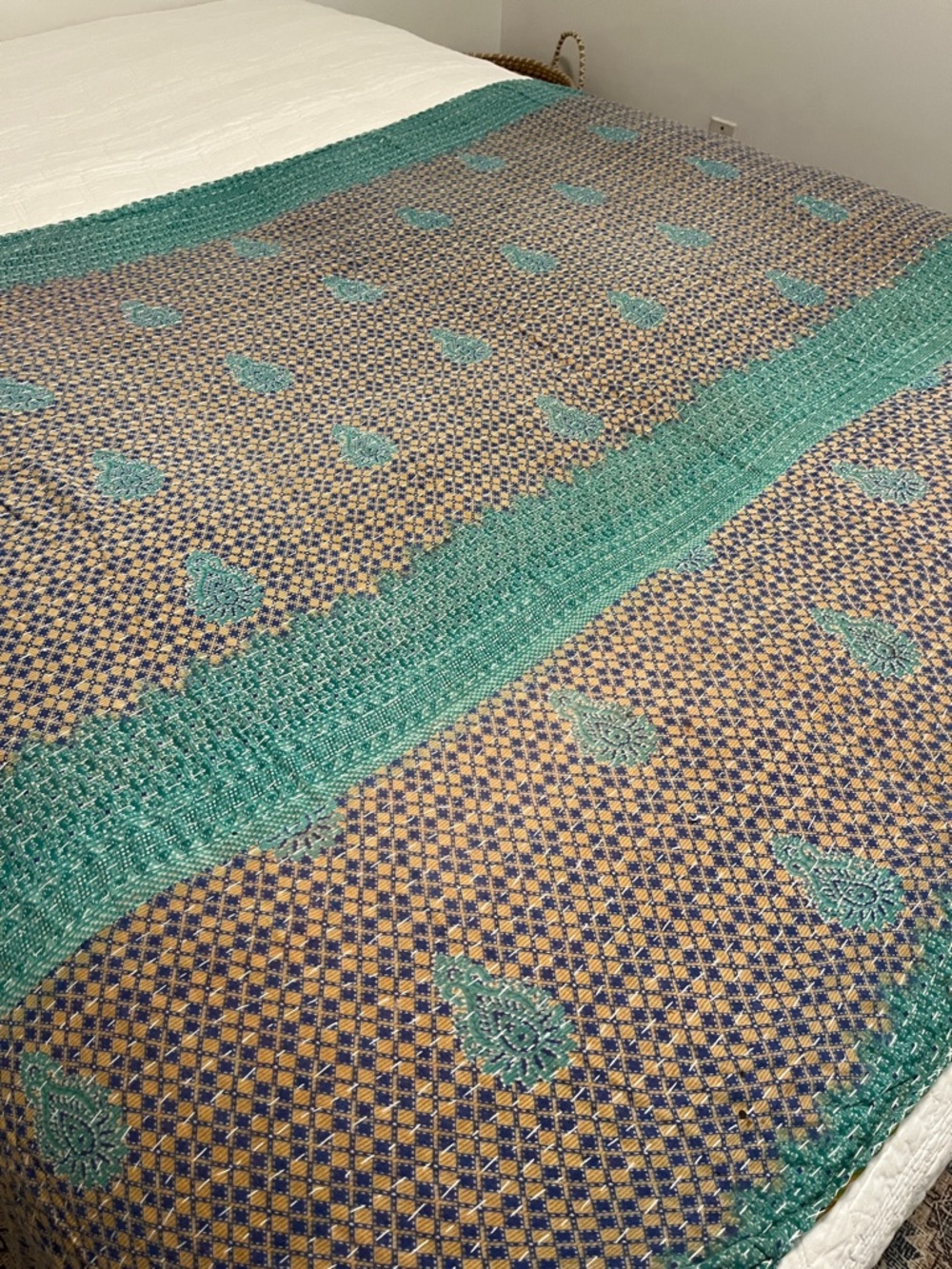 KANTHA QUILT HANDCRAFTED LIGHTWEIGHT REVERSIBLE BLANKET THROW BEDDING FROM INDIA - Picture 7 of 12
